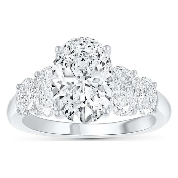 Graduated Oval Engagement Ring · No. 1279 in white gold