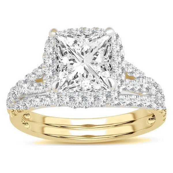 Split-Shank Engagement Ring · Princess in yellow gold