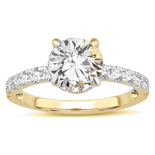 Pavé Bridal Set · Round in yellow gold